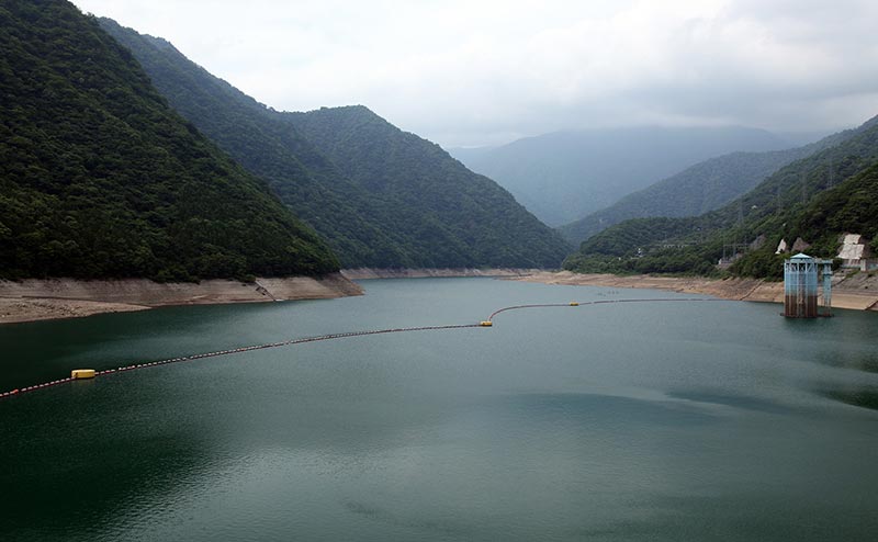 深山湖（ダム）